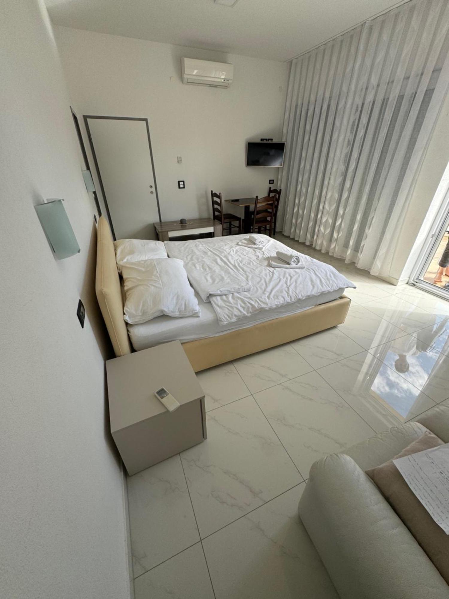 Funtana Appartements An Der 1 Reihe Vom Meer Eksteriør billede