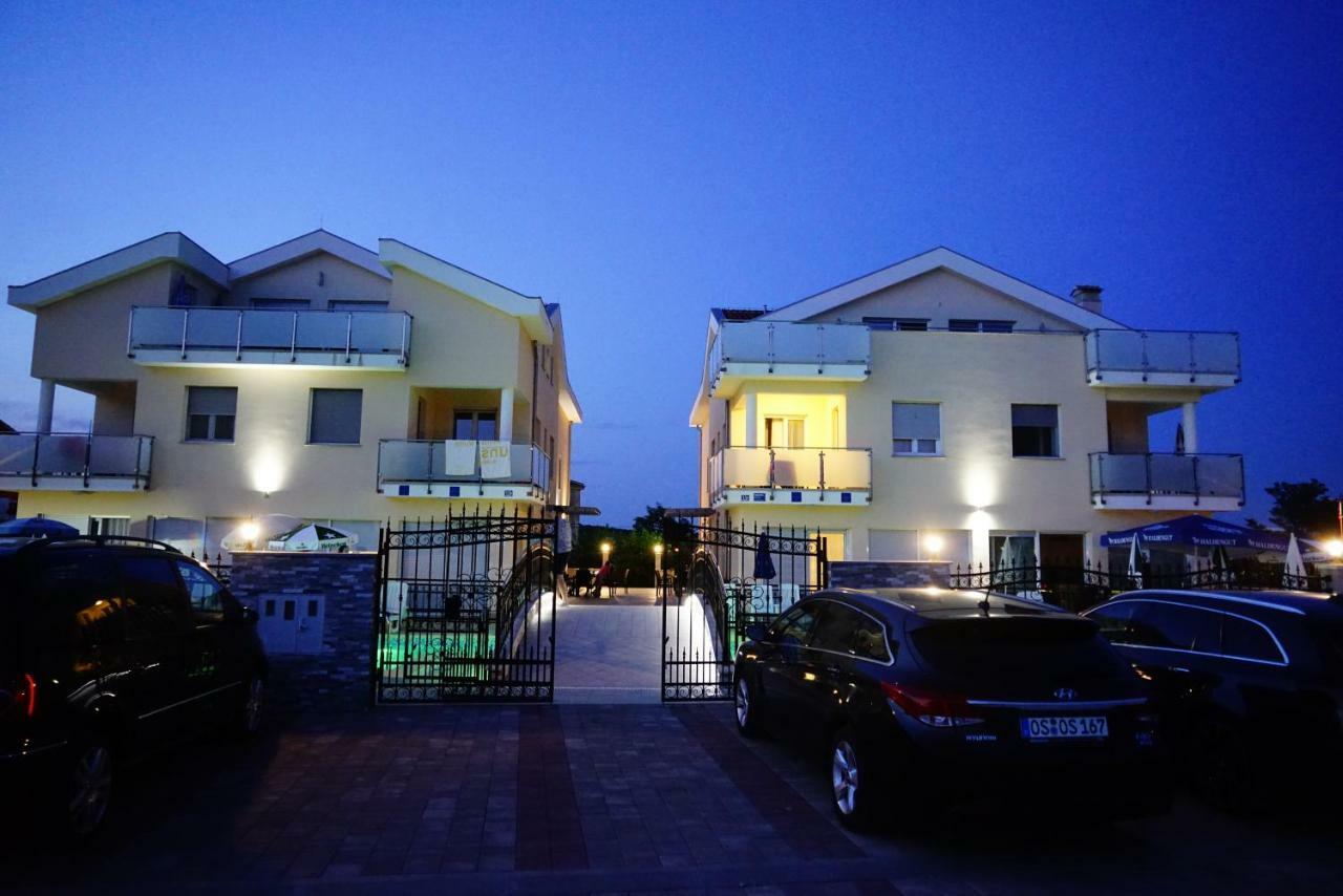 Funtana Appartements An Der 1 Reihe Vom Meer Eksteriør billede
